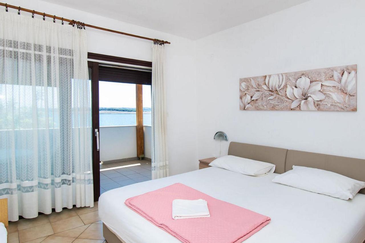 Apartments Crljenko Povljana Εξωτερικό φωτογραφία