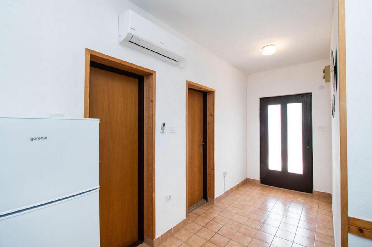 Apartments Crljenko Povljana Εξωτερικό φωτογραφία