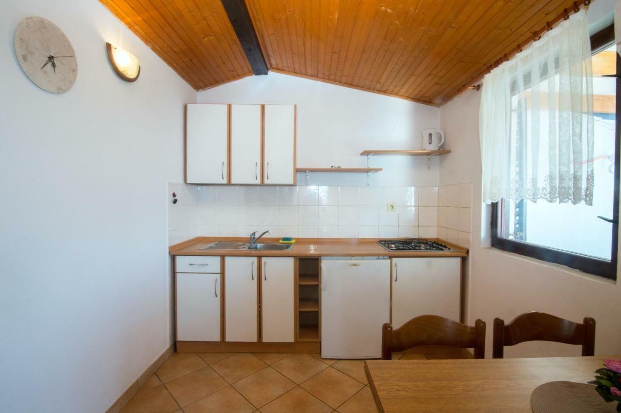 Apartments Crljenko Povljana Εξωτερικό φωτογραφία